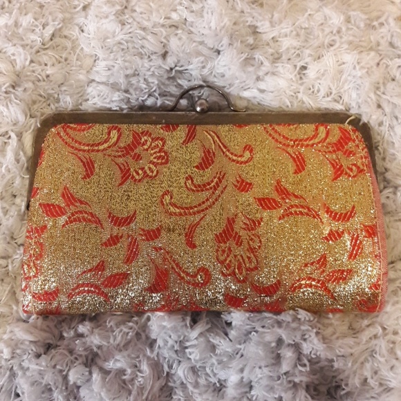 Handbags - Vintage Clutch